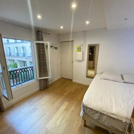 Marais Standing Apartment Paris